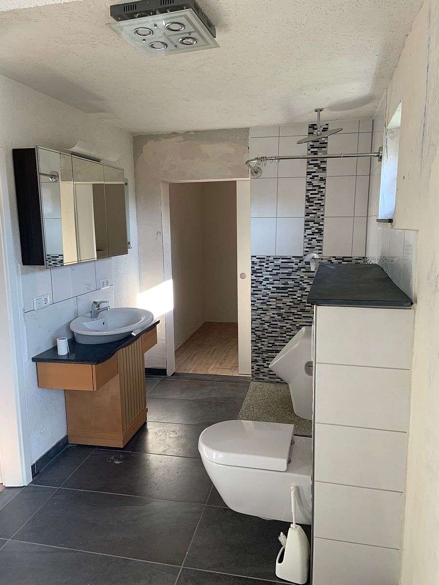 Badezimmer. Mehrfamilienhaus Merxheim