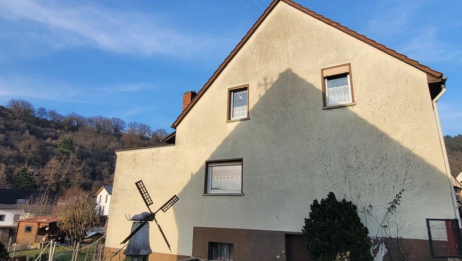 Linke Seitenansicht Einfamilienhaus B�renbach bei Kirn
