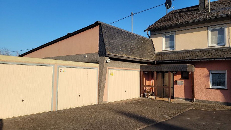 Garage Erdgeschosswohnung Sensweiler