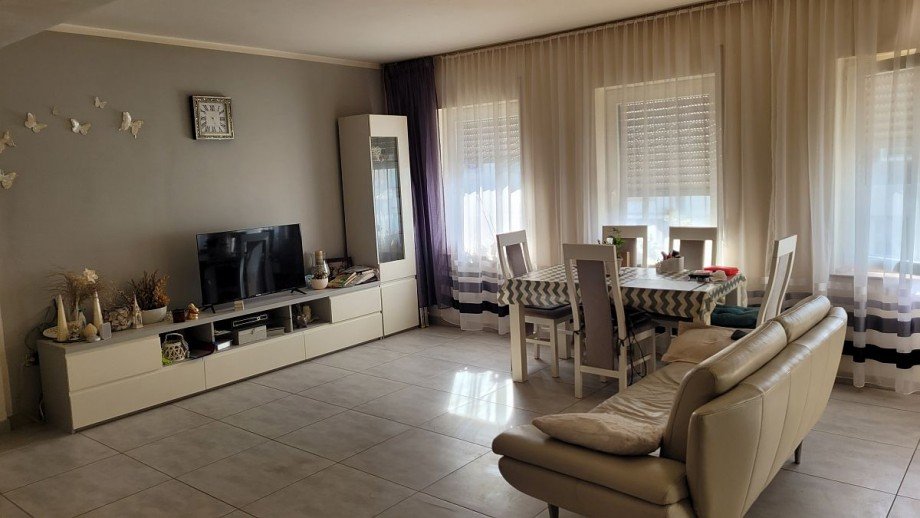 Wohnzimmer Mehrfamilienhaus Idar-Oberstein / Weierbach