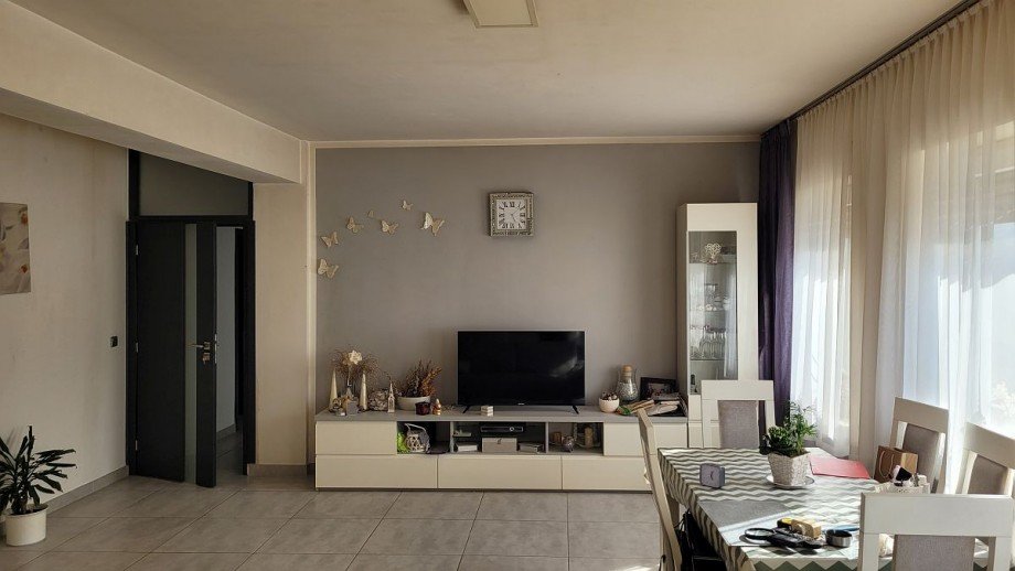 Wohnzimmer Mehrfamilienhaus Idar-Oberstein / Weierbach