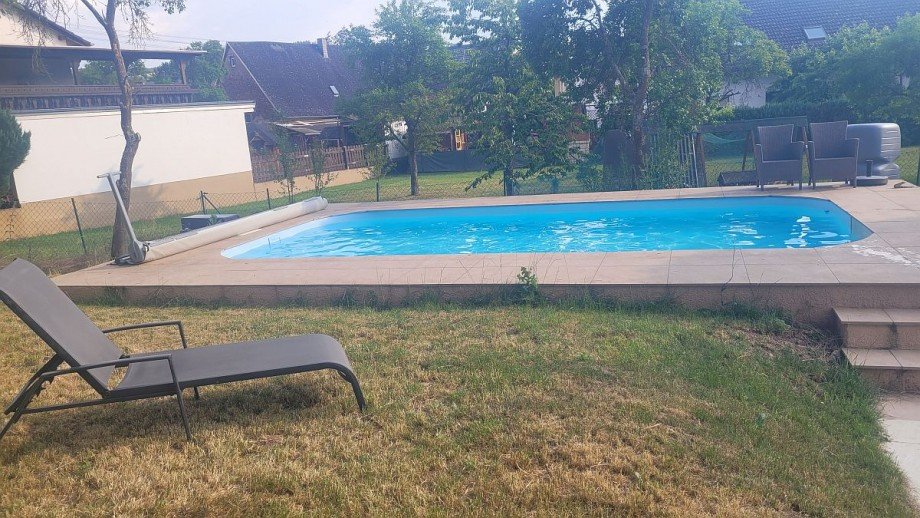 Schwimmbad. Einfamilienhaus Schmidthachenbach