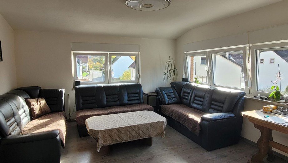 Wohnzimmer Zweifamilienhaus B�renbach