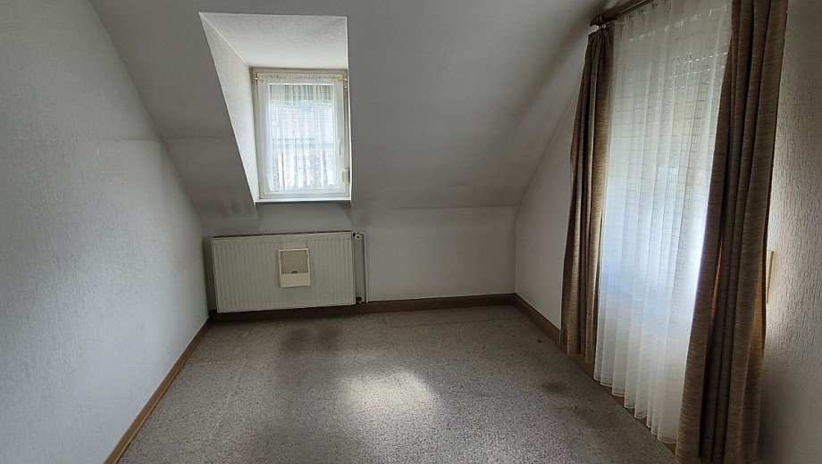 Zimmer im DG. Haus Idar-Oberstein/ Stadtteil Oberstein